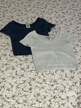 Athleta Girls Scoop Neck Ribbed Crop Tops - Navy & White